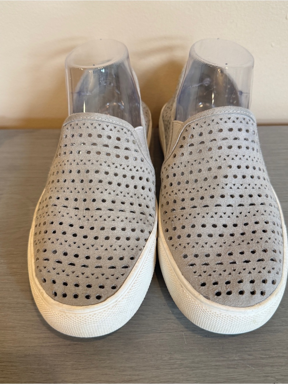 Steve Madden Shoes Womens 7.5 Odonna Loafer Gray Perforated Casual Comfort Flats - Picture 2 of 6
